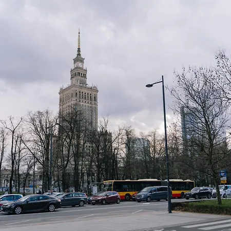 Downtown - Location, Metro Nearby - By Rentujemy Apartment